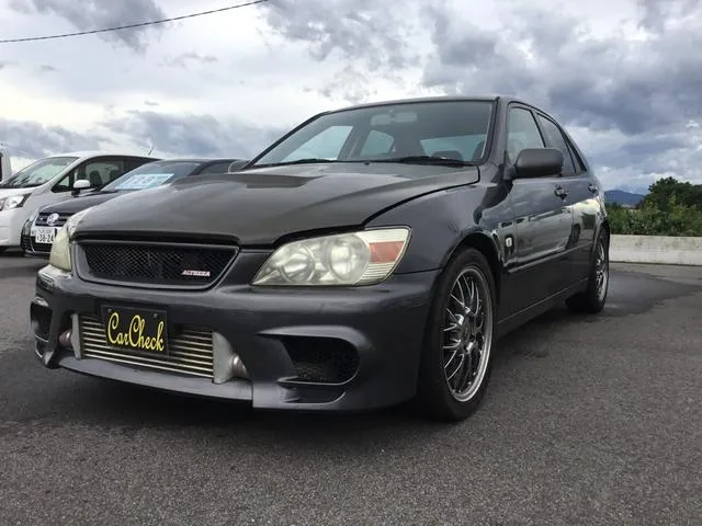 Toyota ALTEZZA 2001 из Японии — купить под ключ