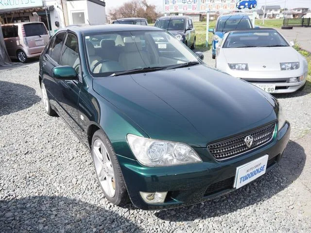 Toyota ALTEZZA 2003 из Японии — купить под ключ