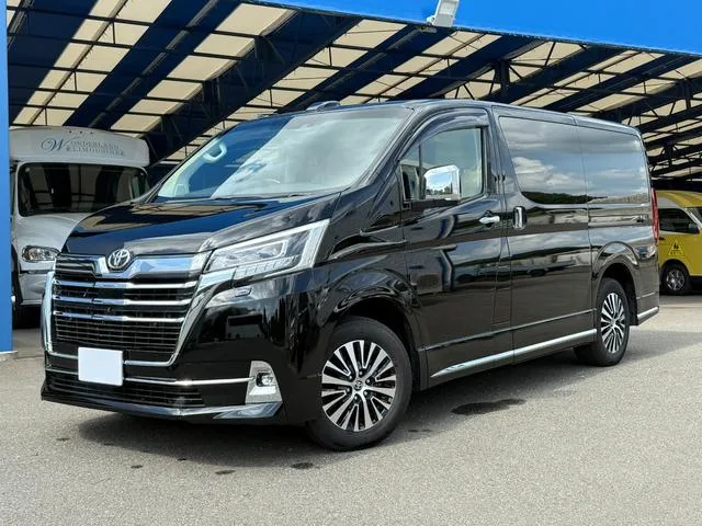 Toyota GRANACE 2023 из Японии — купить под ключ