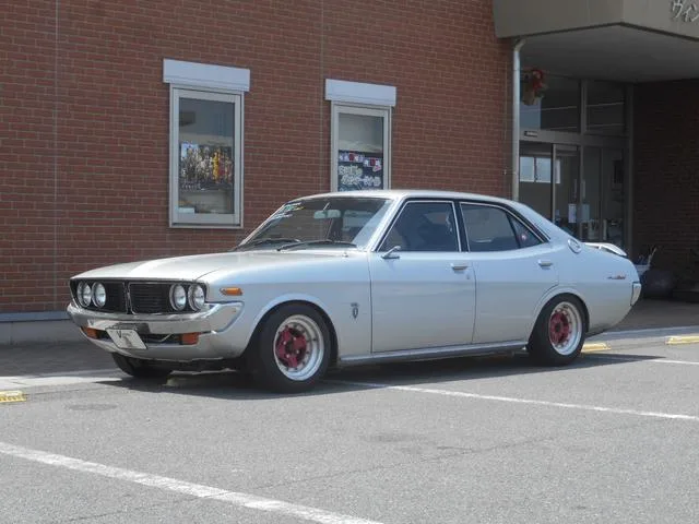 Toyota CORONA 1973 из Японии — купить под ключ