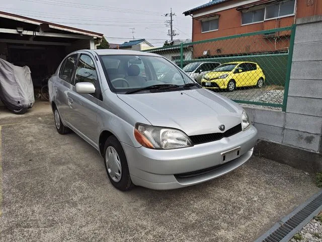 Toyota PLATZ 2001 из Японии — купить под ключ