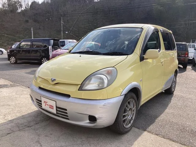 Toyota FUNCARGO 2000 из Японии — купить под ключ