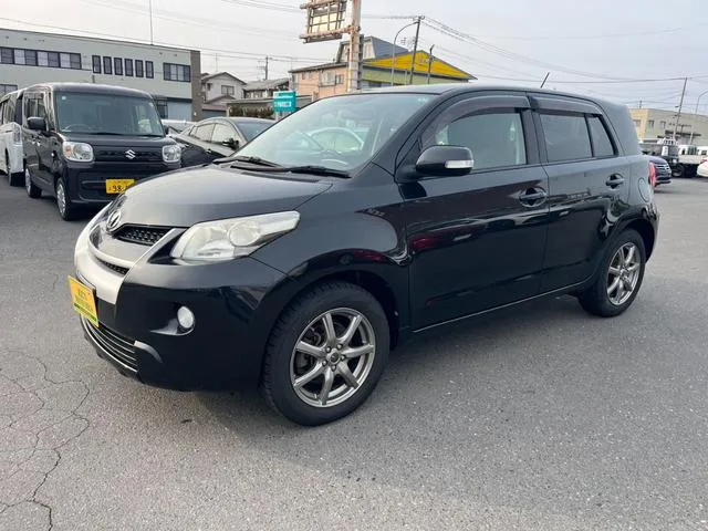 Toyota IST 2011 из Японии — купить под ключ
