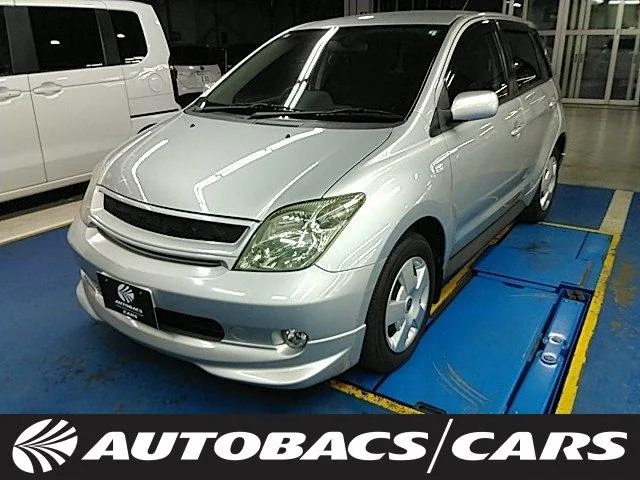 Toyota IST 2005 из Японии — купить под ключ