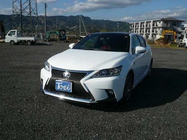 Lexus CT 2016 из Японии — купить под ключ