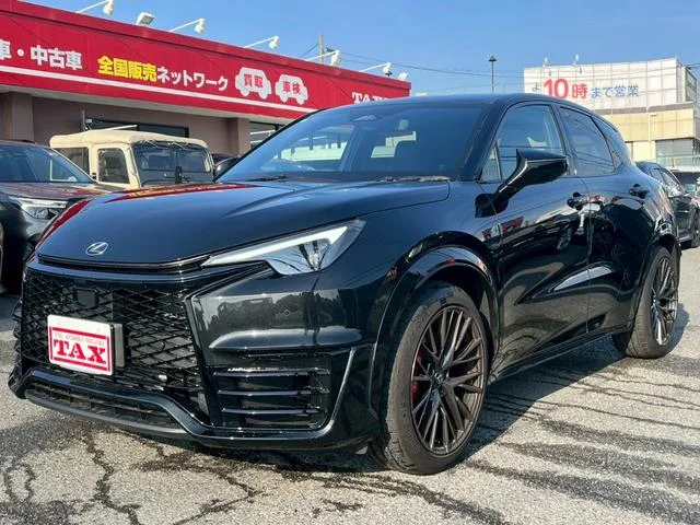 Lexus LBX 2025 из Японии — купить под ключ