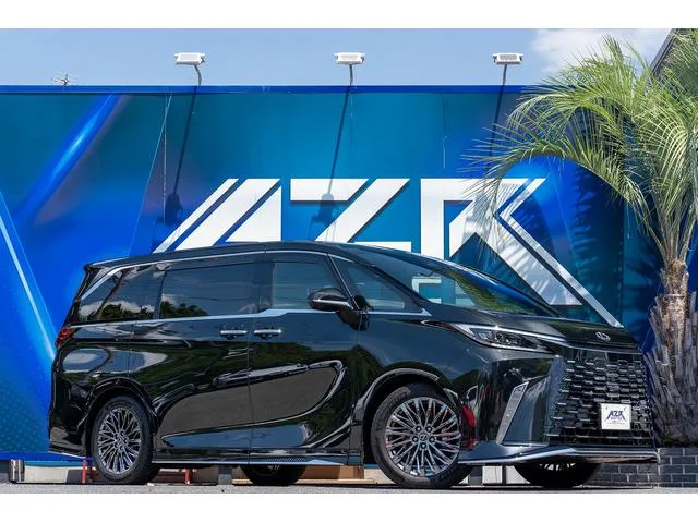 Lexus LM 2024 из Японии — купить под ключ