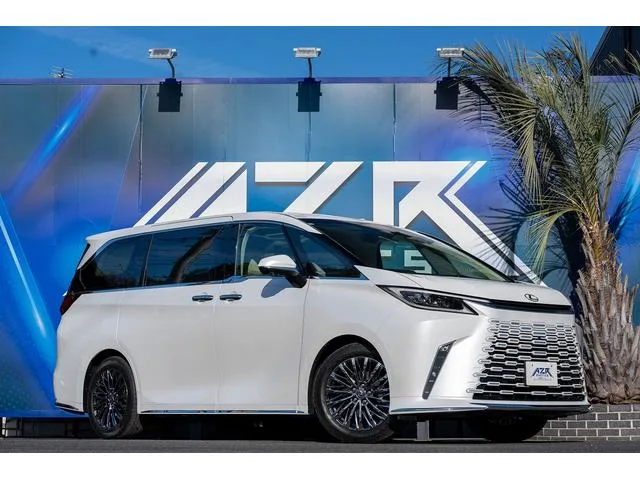 Lexus LM 2025 из Японии — купить под ключ