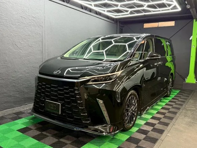 Lexus LM 2024 из Японии — купить под ключ