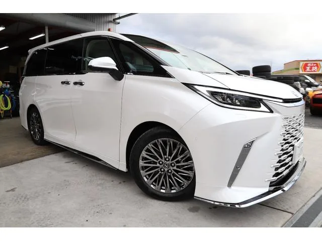 Lexus LM 2024 из Японии — купить под ключ