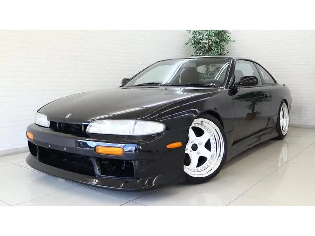 Nissan SILVIA 1994 из Японии — купить под ключ