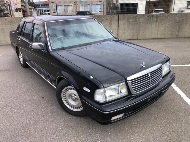 Nissan CEDRIC 2001 из Японии — купить под ключ