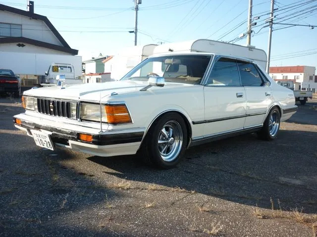 Nissan CEDRIC 1982 из Японии — купить под ключ
