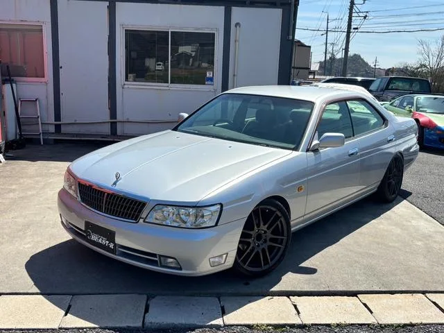 Nissan LAUREL 2012 из Японии — купить под ключ