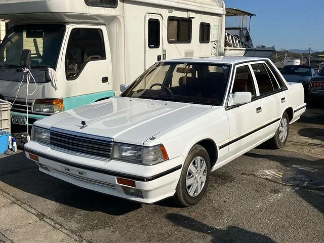 Nissan LAUREL 1987 из Японии — купить под ключ