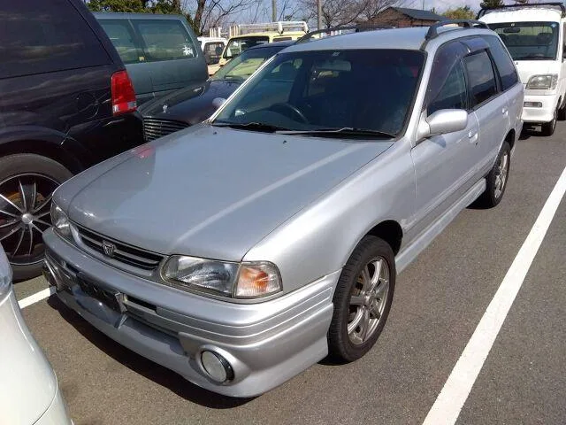 Nissan WINGROAD 1997 из Японии — купить под ключ