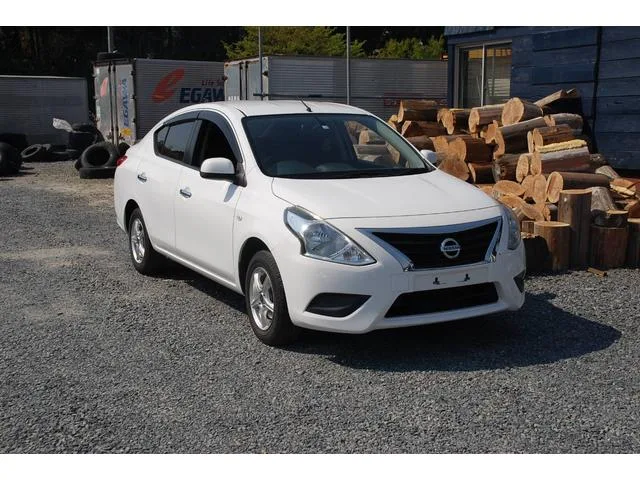 Nissan LATIO 2015 из Японии — купить под ключ