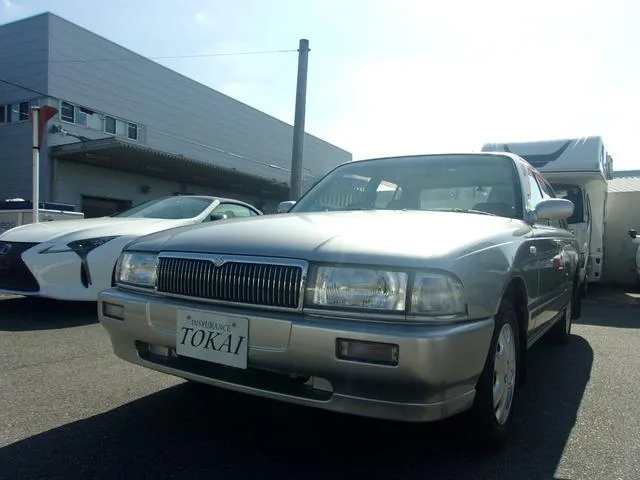 Nissan CREW 2006 из Японии — купить под ключ