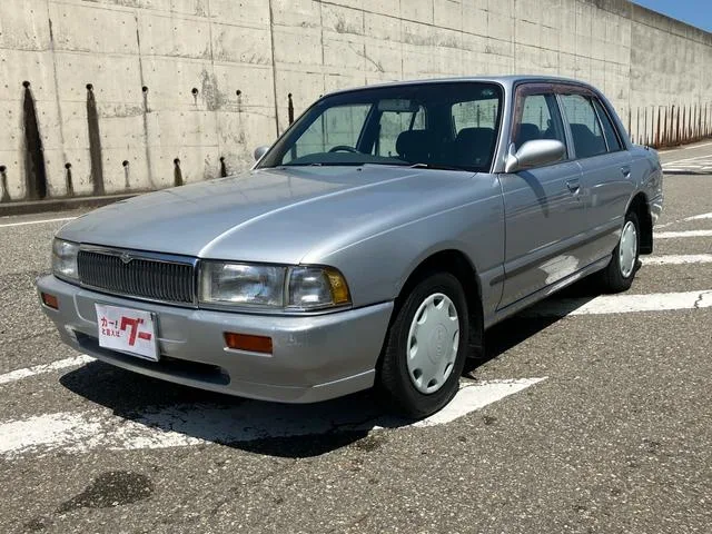 Nissan CREW 1995 из Японии — купить под ключ
