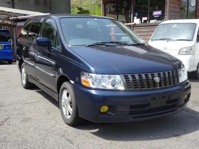 Nissan BASSARA 2001 из Японии — купить под ключ