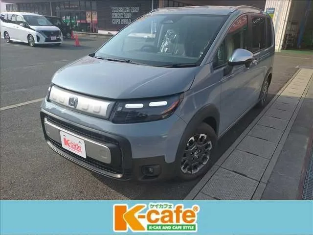 Honda FREED 2025 из Японии — купить под ключ