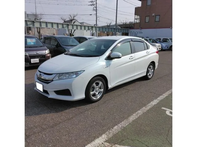 Honda GRACE 2015 из Японии — купить под ключ