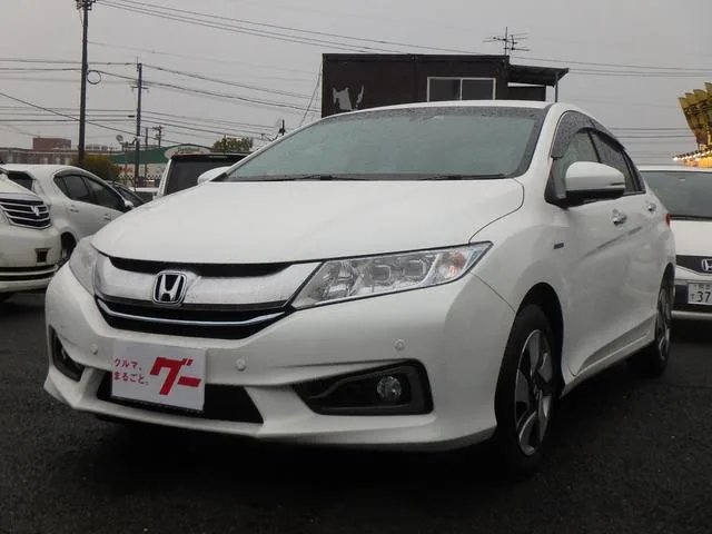 Honda GRACE 2015 из Японии — купить под ключ