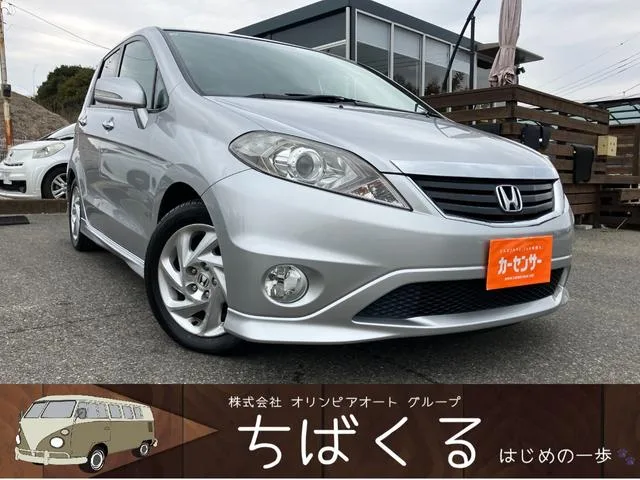 Honda EDIX 2006 из Японии — купить под ключ