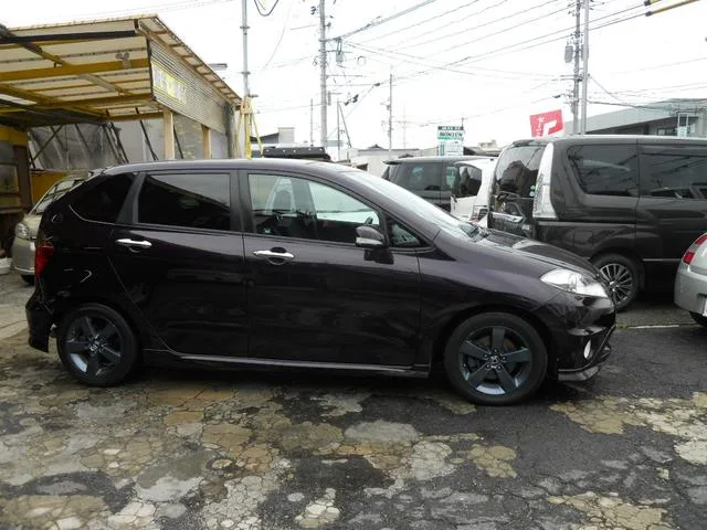 Honda EDIX 2007 из Японии — купить под ключ