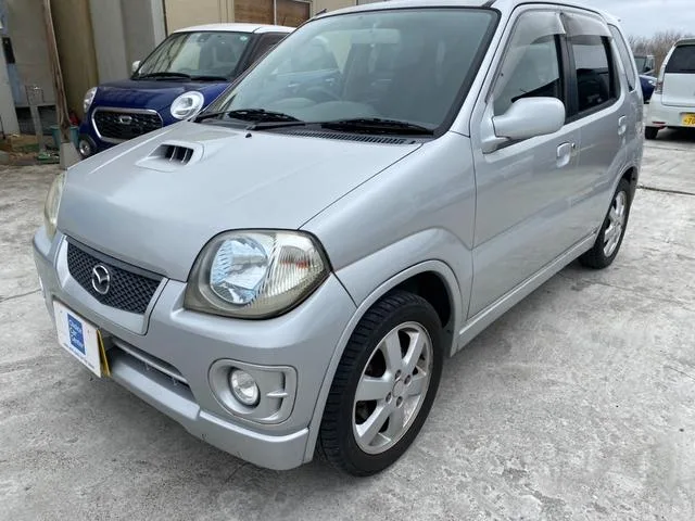 Mazda LAPUTA 2002 из Японии — купить под ключ