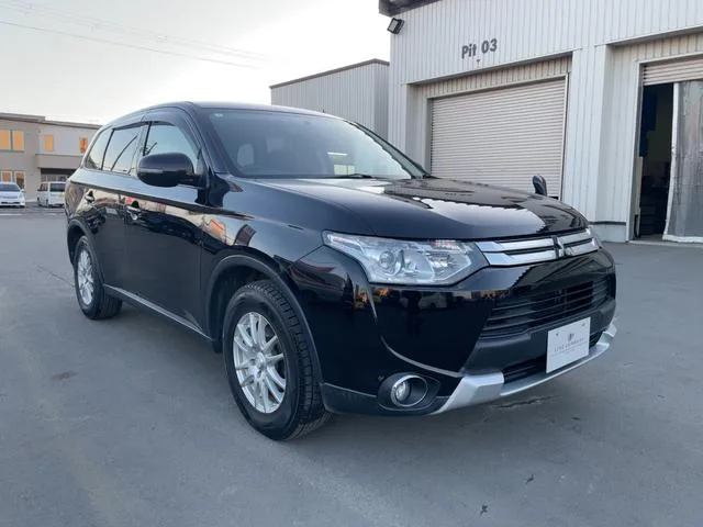 Mitsubishi OUTLANDER 2014 из Японии — купить под ключ