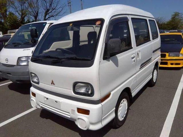 Mitsubishi BRAVO 1992 из Японии — купить под ключ