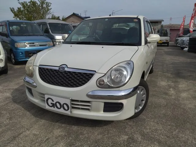 Daihatsu STORIA 2002 из Японии — купить под ключ