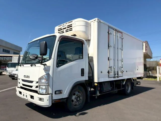 Isuzu ELF 2017 из Японии — купить под ключ