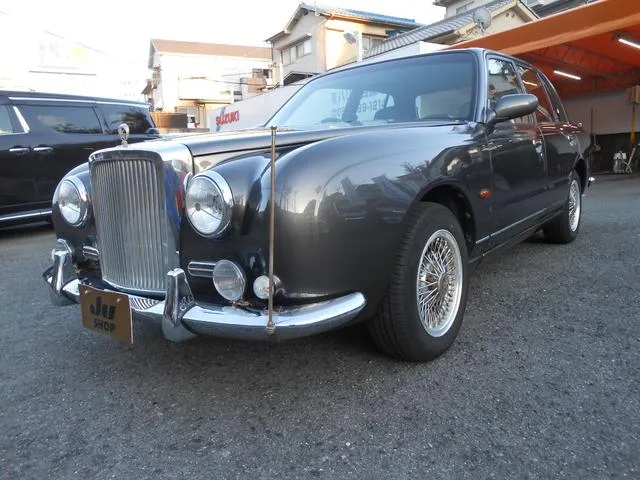 MITSUOKA GALUE 1996 из Японии — купить под ключ