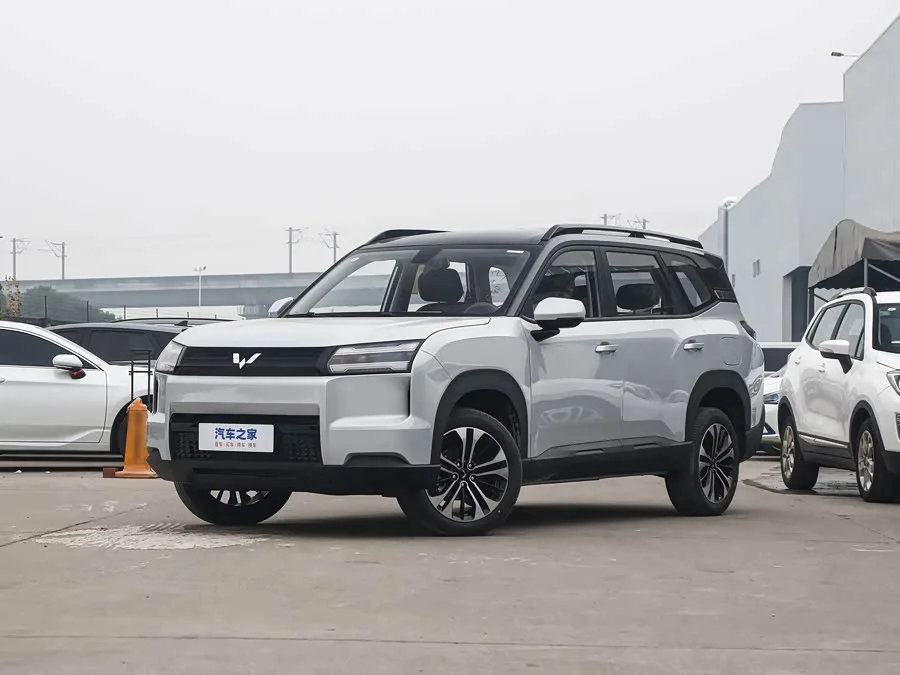 Wuling Starlight 560 Hybrid/EV 2026 из Китая — купить под ключ