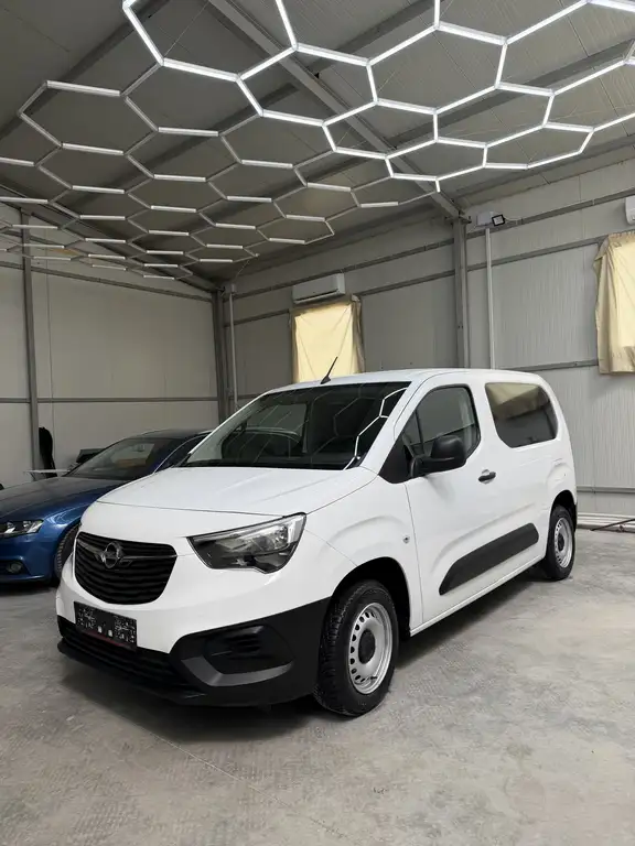 Opel Combo 2019 из Европы — купить под ключ