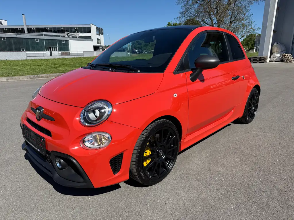 Abarth 695 2024 из Европы — купить под ключ
