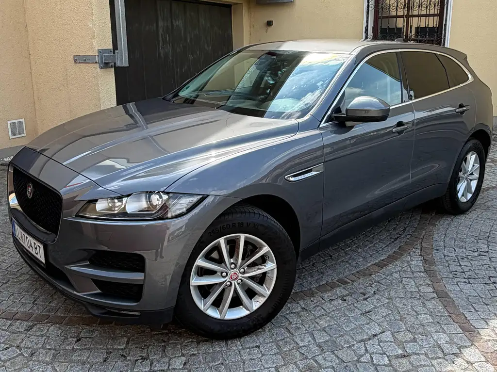 Jaguar F-Pace 2016 из Европы — купить под ключ