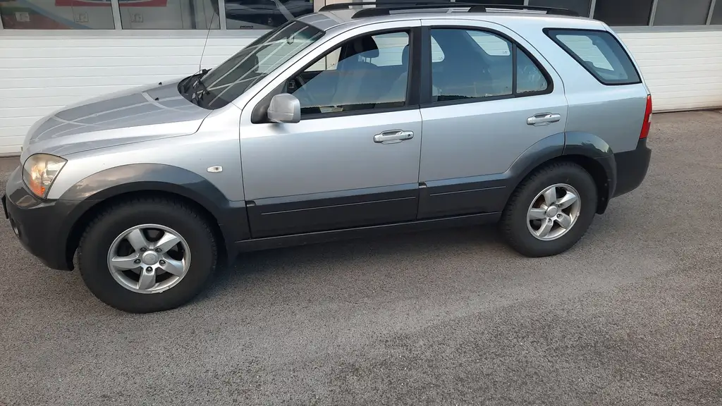 KIA Sorento 2008 из Европы — купить под ключ
