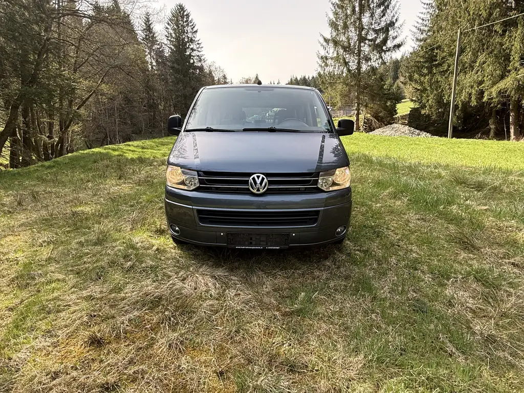 Volkswagen T5 Multivan 2008 из Европы — купить под ключ