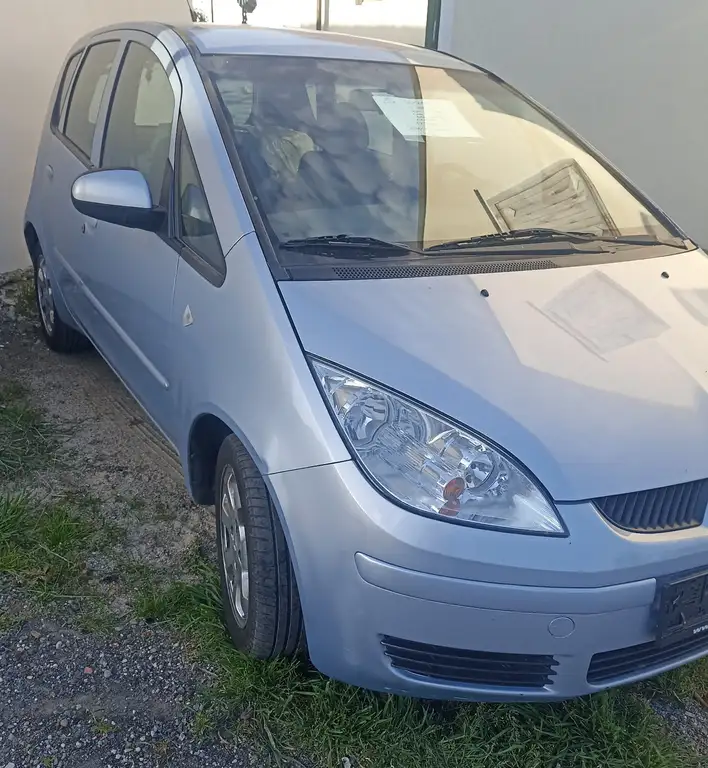 Mitsubishi Colt 2006 из Европы — купить под ключ