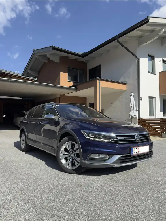 Volkswagen Passat Alltrack 2018 из Европы — купить под ключ