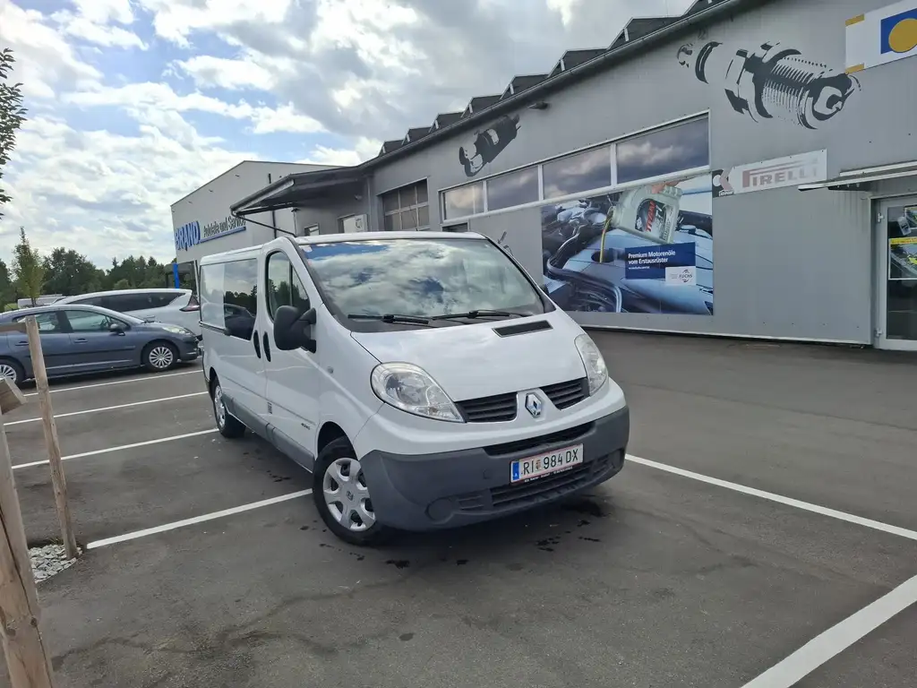Renault Trafic 2014 из Европы — купить под ключ