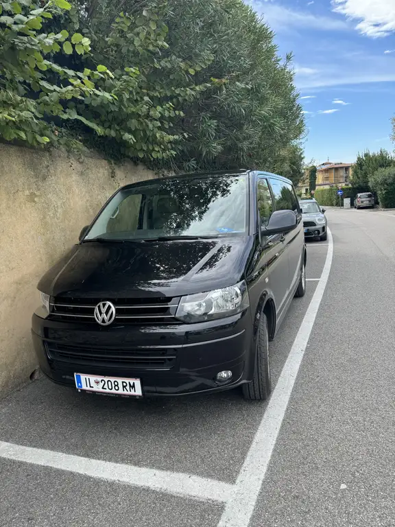 Volkswagen T5 Transporter 2015 из Европы — купить под ключ