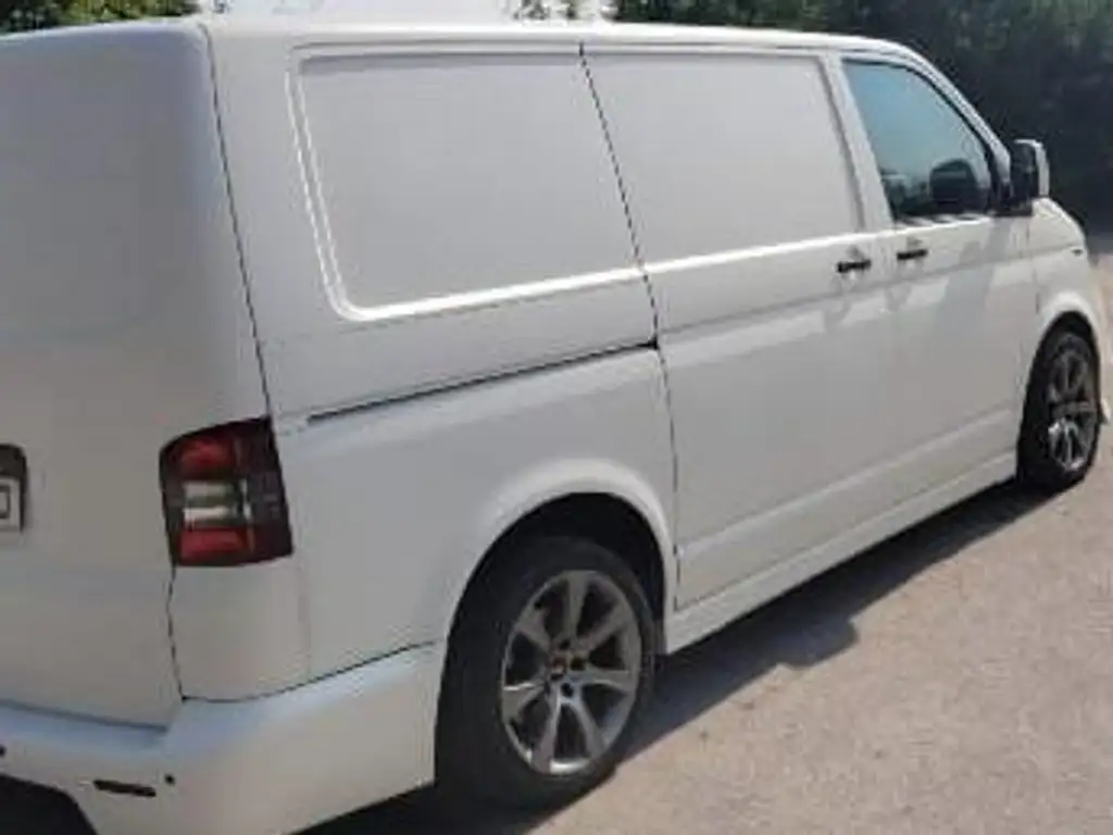 Volkswagen T5 Transporter 2007 из Европы — купить под ключ