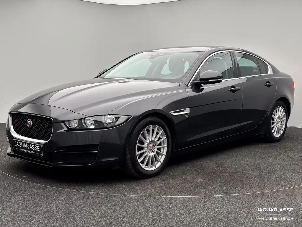 Jaguar XE 2016 из Европы — купить под ключ