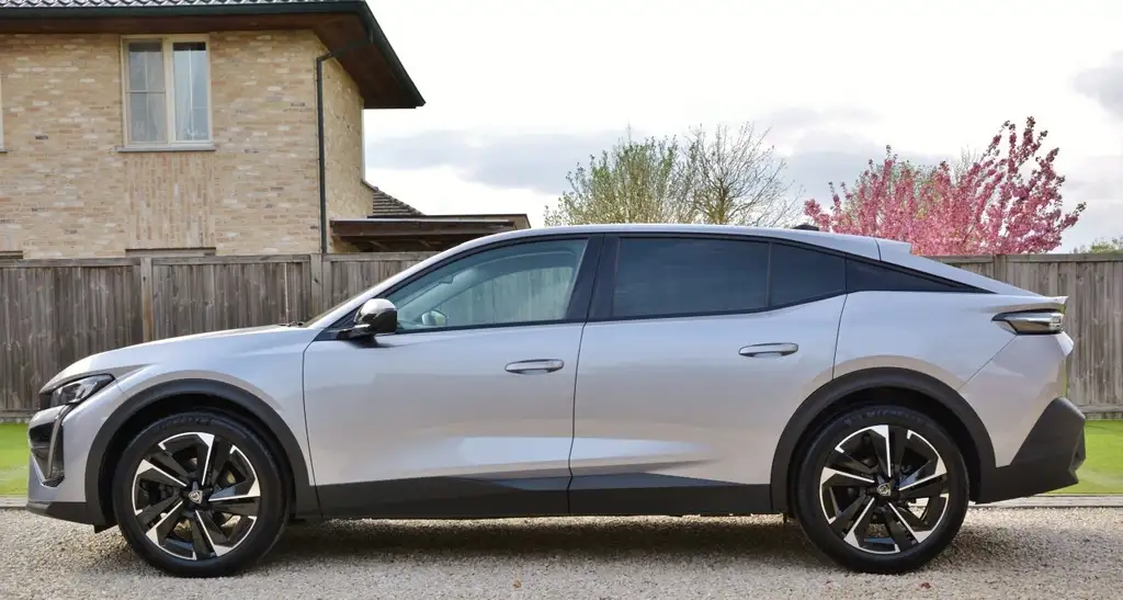 Peugeot 408 2023 из Европы — купить под ключ