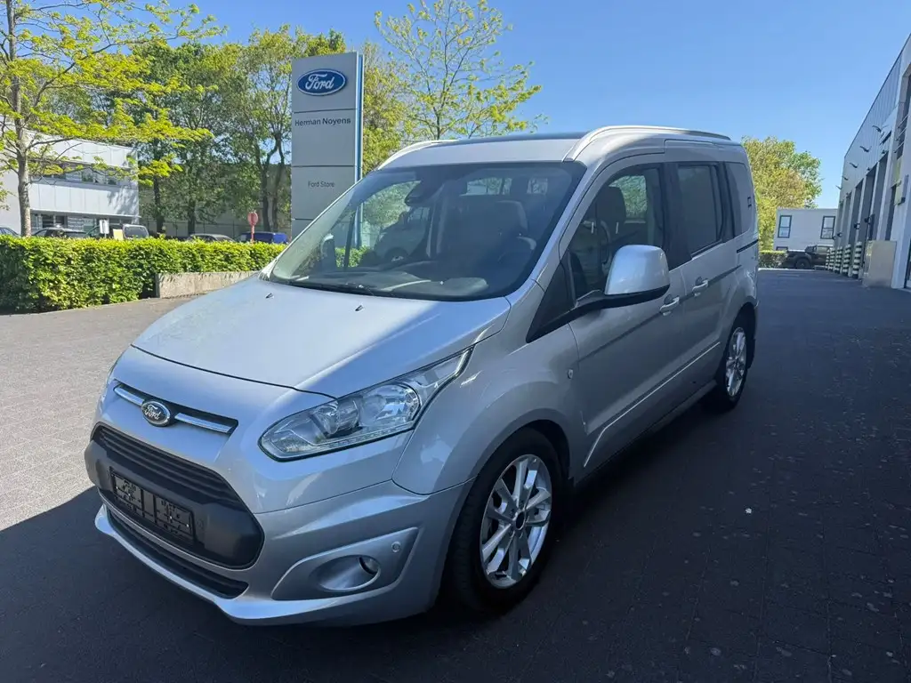 Ford Tourneo Connect 2017 из Европы — купить под ключ
