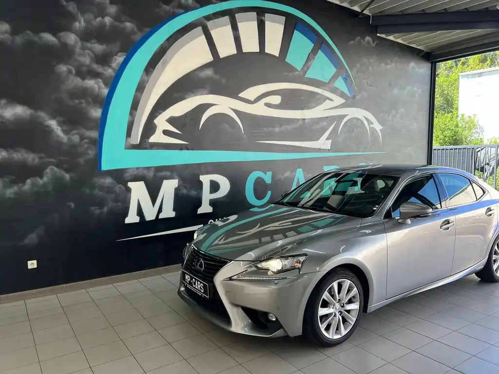 Lexus IS 300 2017 из Европы — купить под ключ
